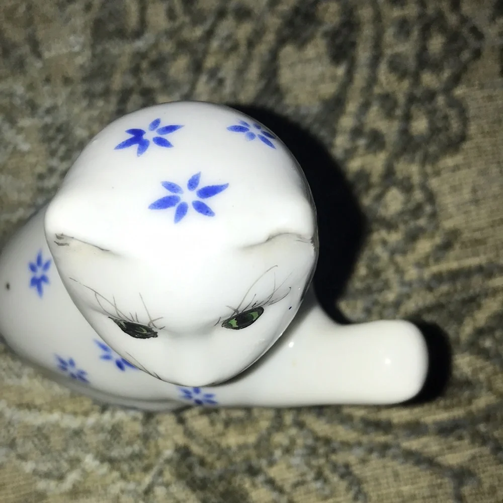 Vintage Mini Whiskers Cat Teapot China Blue White Tea Pot Decorative Figurine